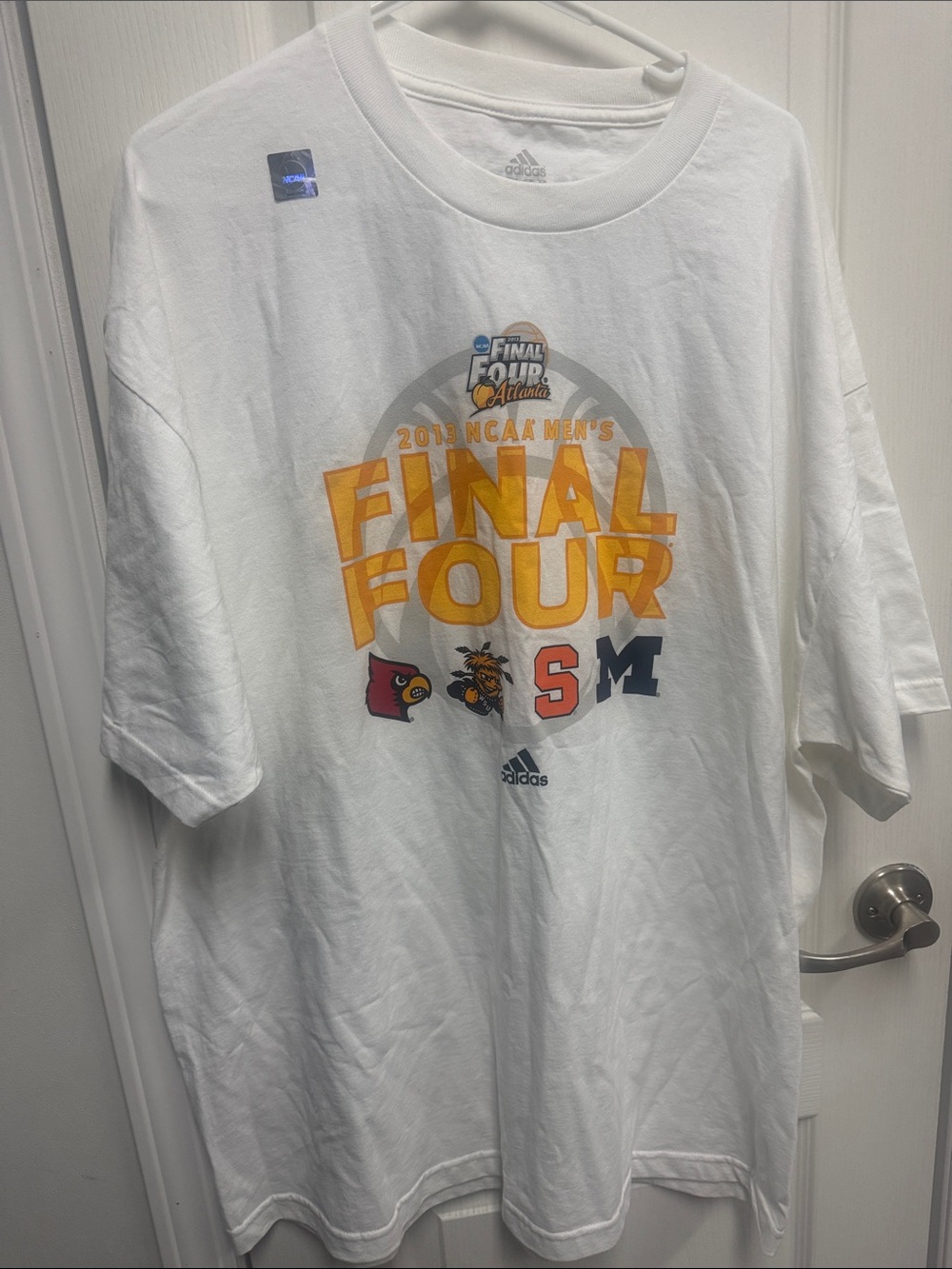 adidas White Short-Sleeve 'Final Four' Graphic Tee Mens xxl and Atlanta magnet